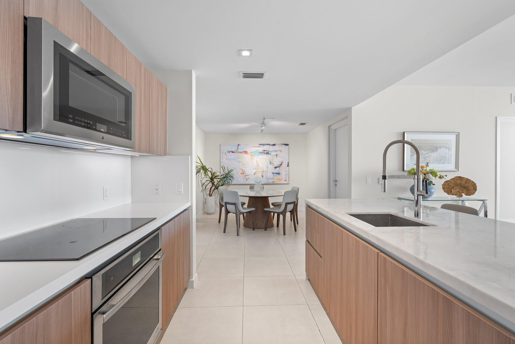 401 N Birch Road - Photo 6
