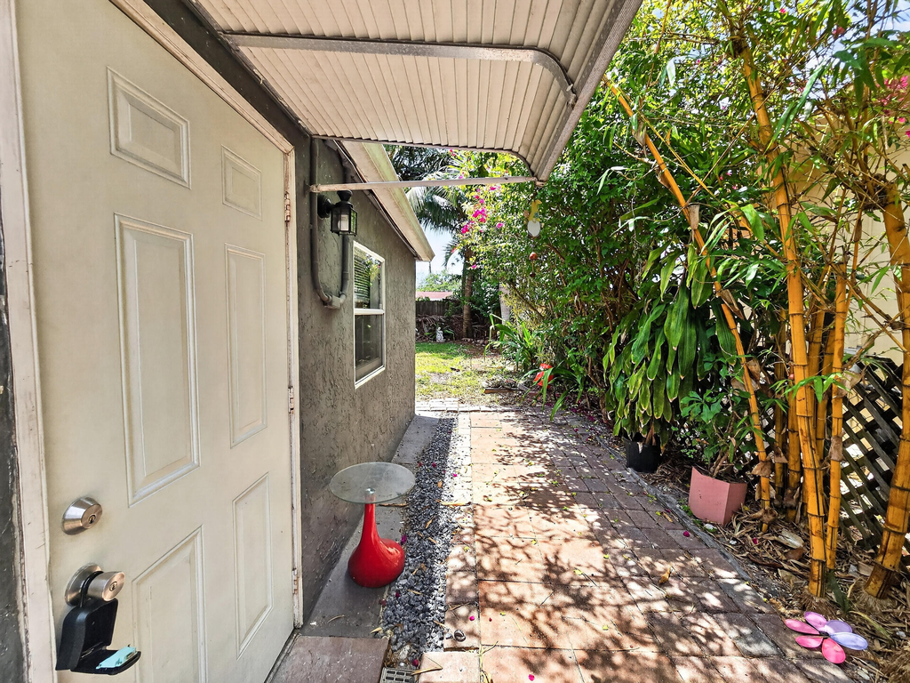 2438 Ne 184th Street - Photo 14