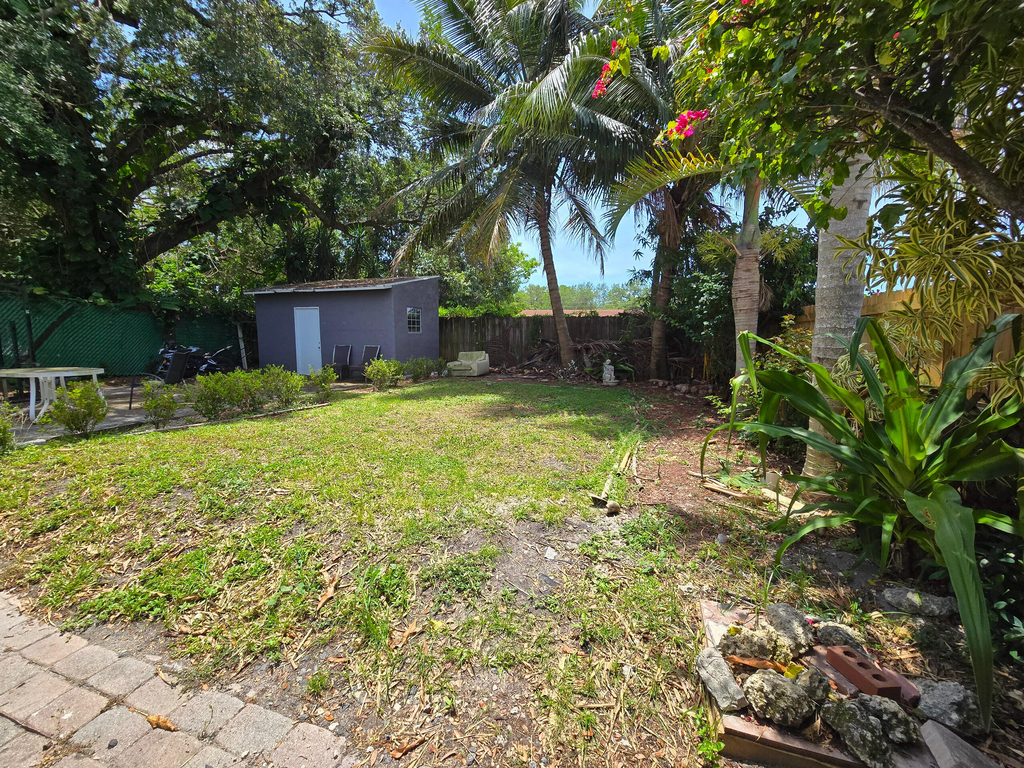 2438 Ne 184th Street - Photo 1