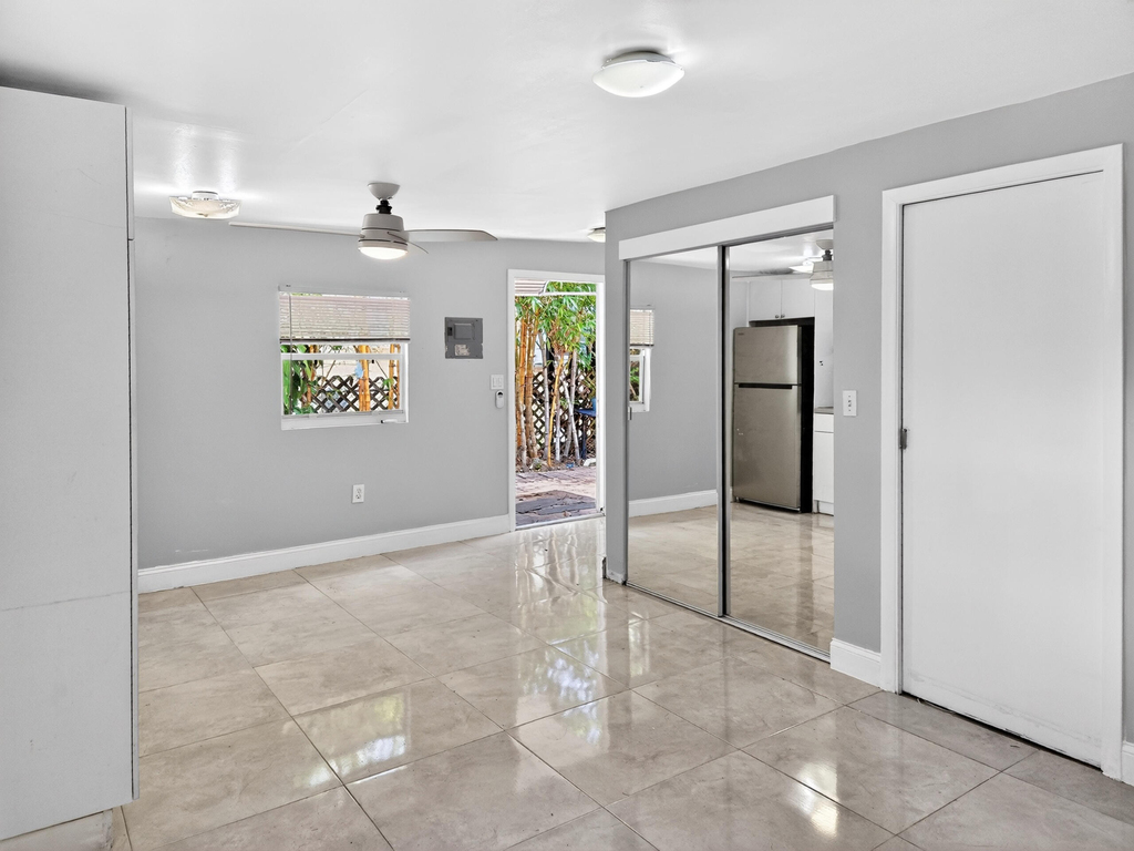 2438 Ne 184th Street - Photo 6