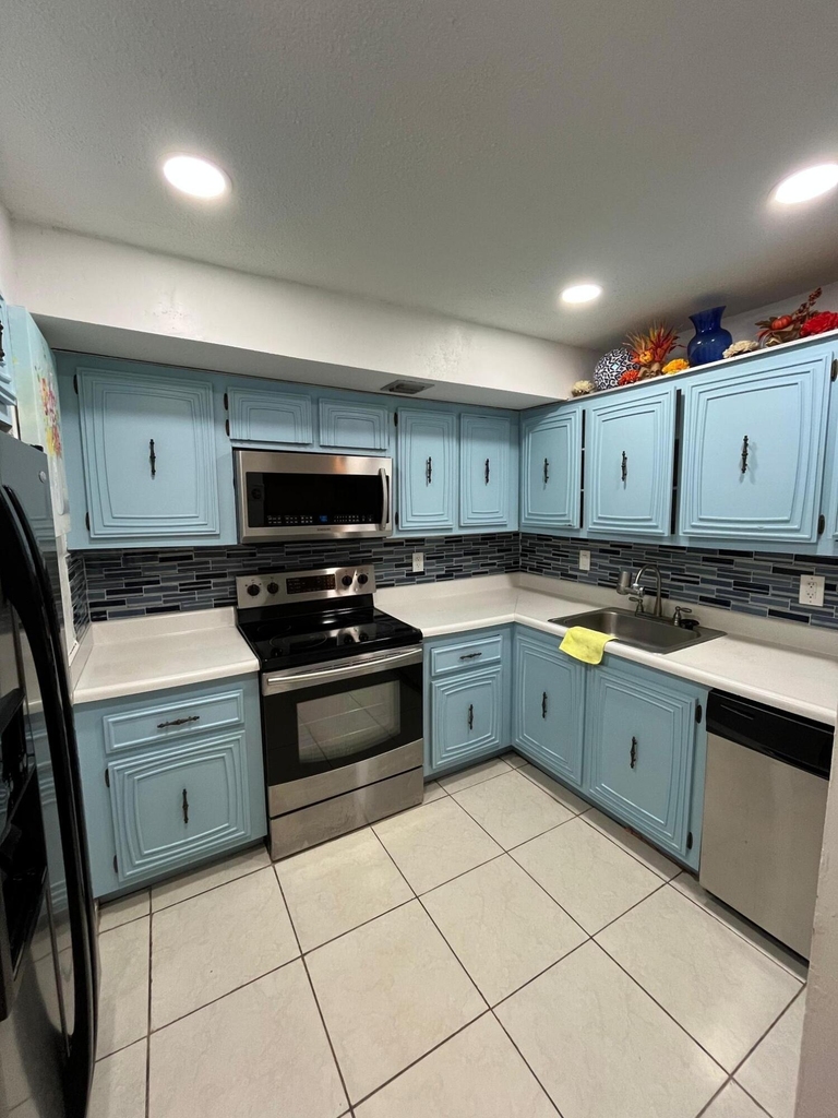 7041 Environ Boulevard - Photo 0