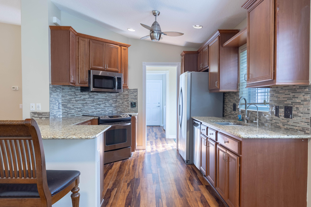 5009 Corsica Square - Photo 4