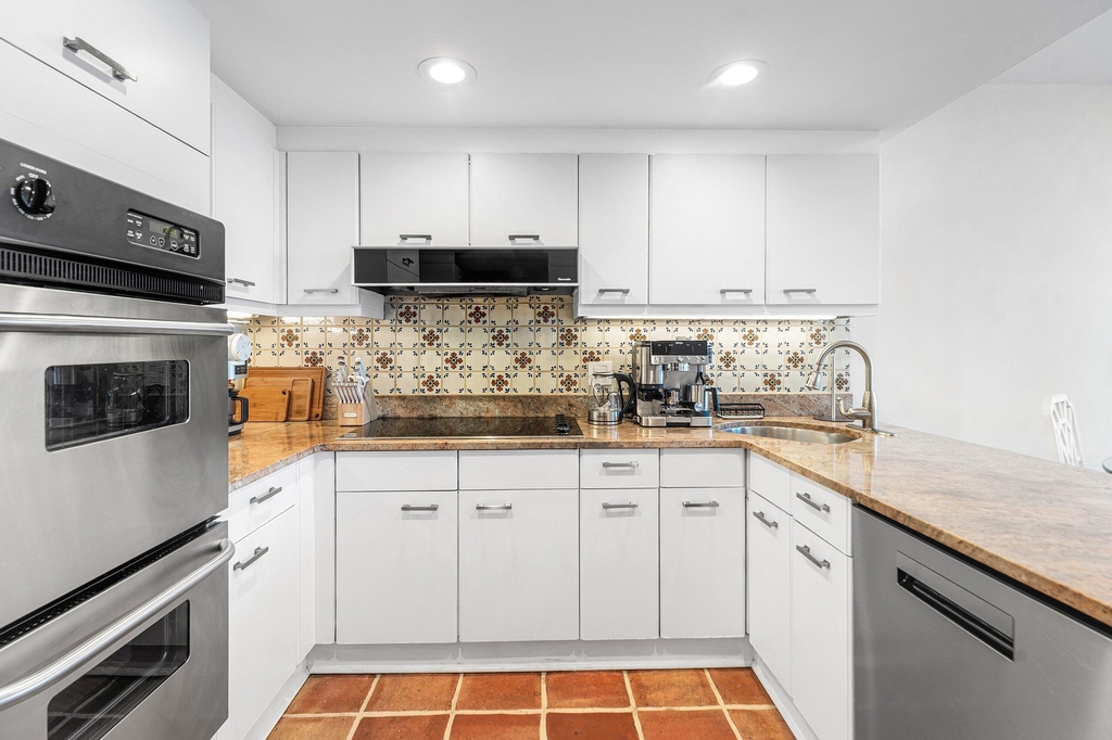 529 S Flagler Drive - Photo 4