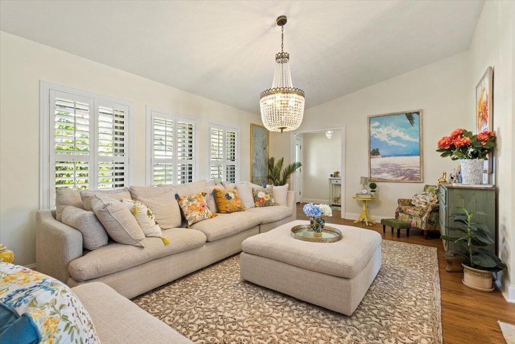 1345 Sw Cedar Cove - Photo 2
