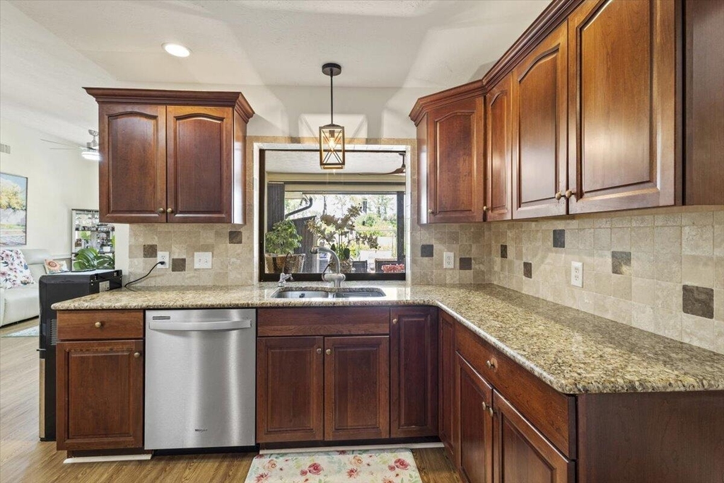 1345 Sw Cedar Cove - Photo 9