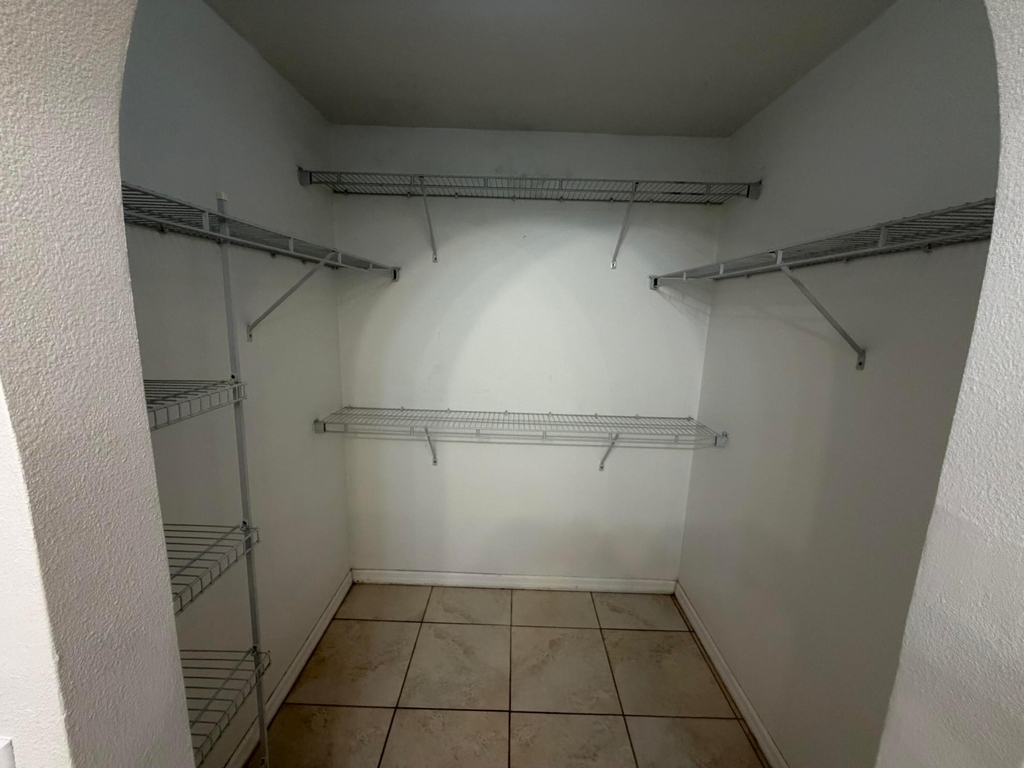 3426 Nw 38th Avenue - Photo 11
