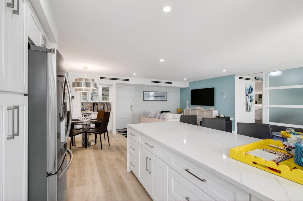 1236 Hillsboro Mile - Photo 33