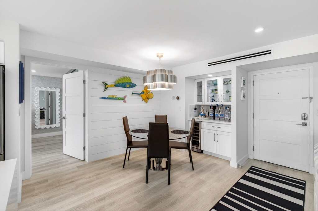 1236 Hillsboro Mile - Photo 22