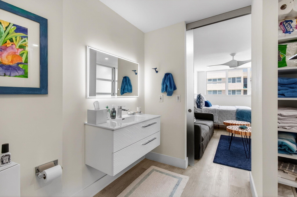 1236 Hillsboro Mile - Photo 57