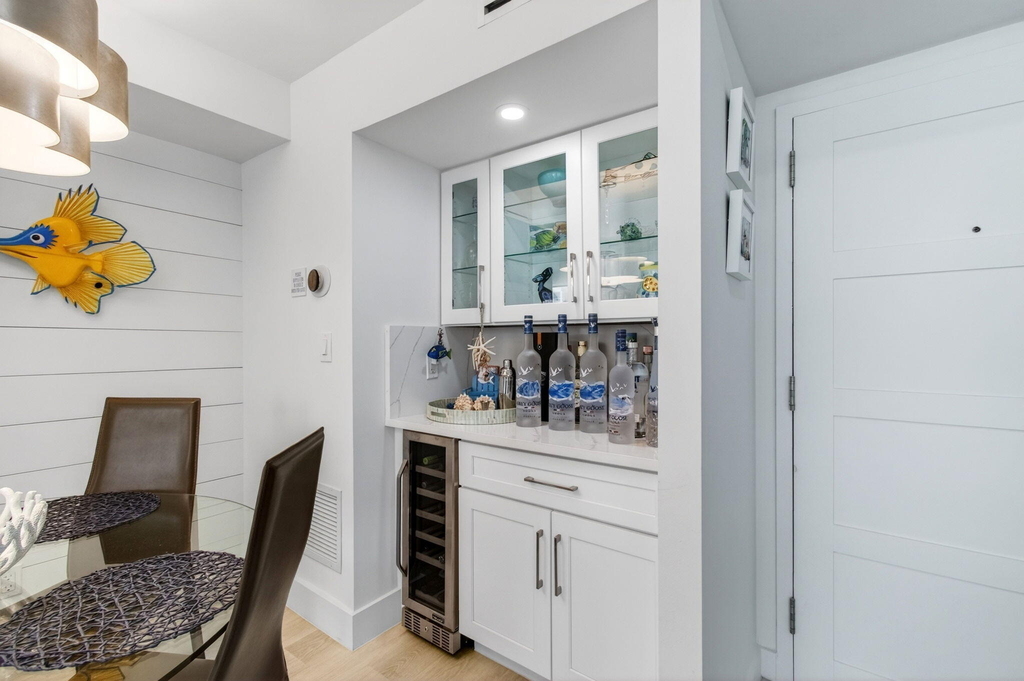 1236 Hillsboro Mile - Photo 23