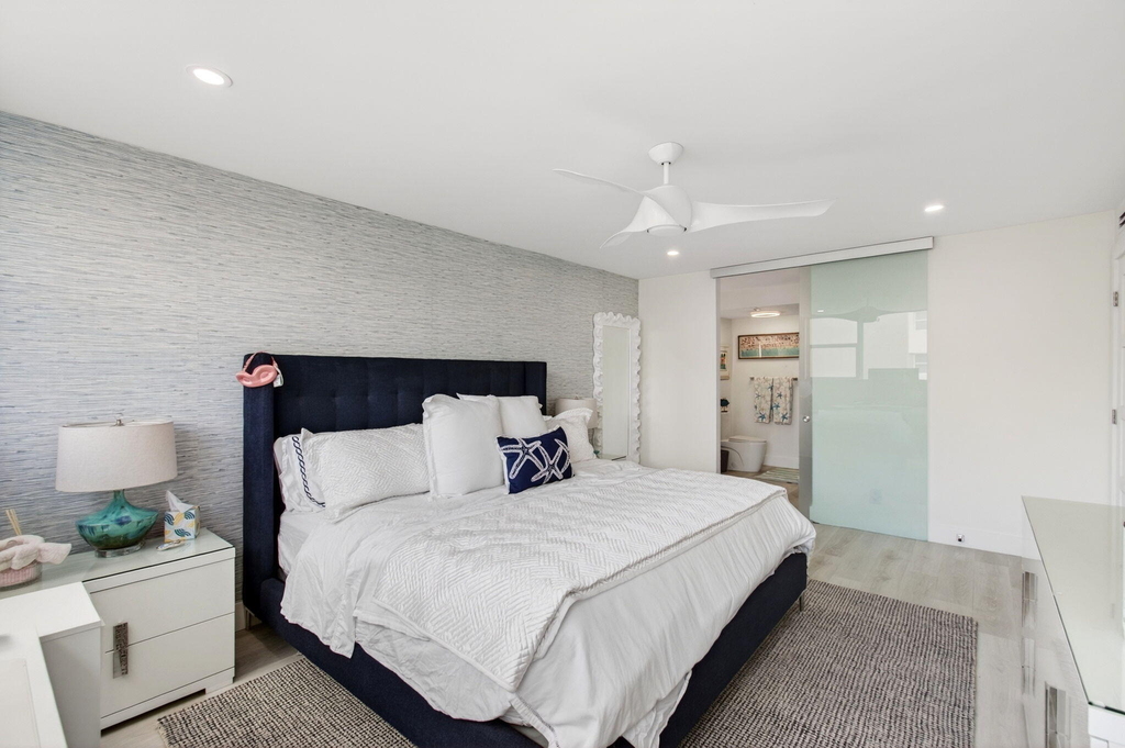 1236 Hillsboro Mile - Photo 40