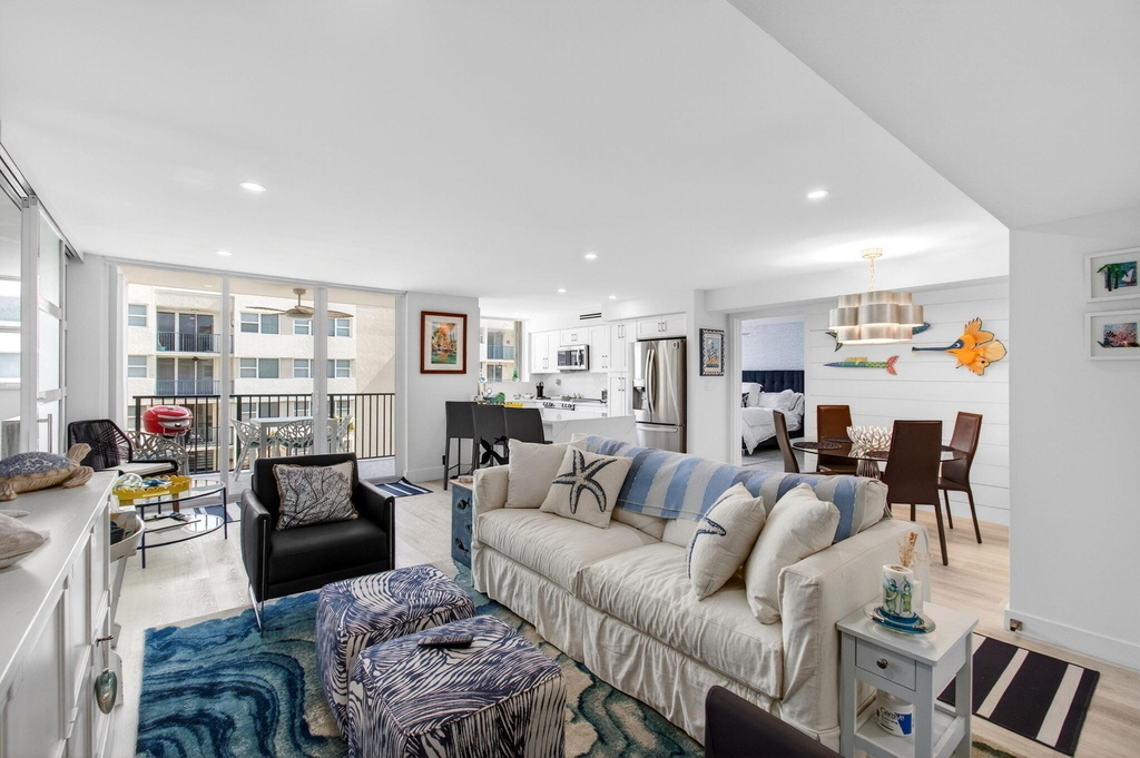 1236 Hillsboro Mile - Photo 13