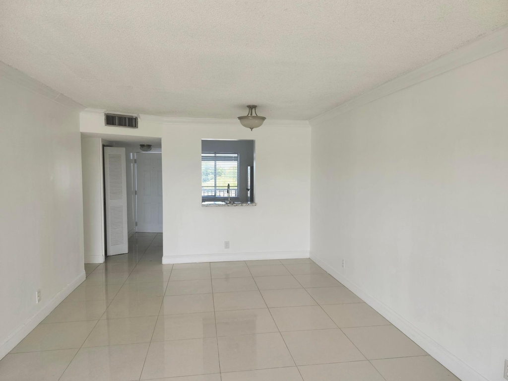 8600 N Sherman Circle N - Photo 3