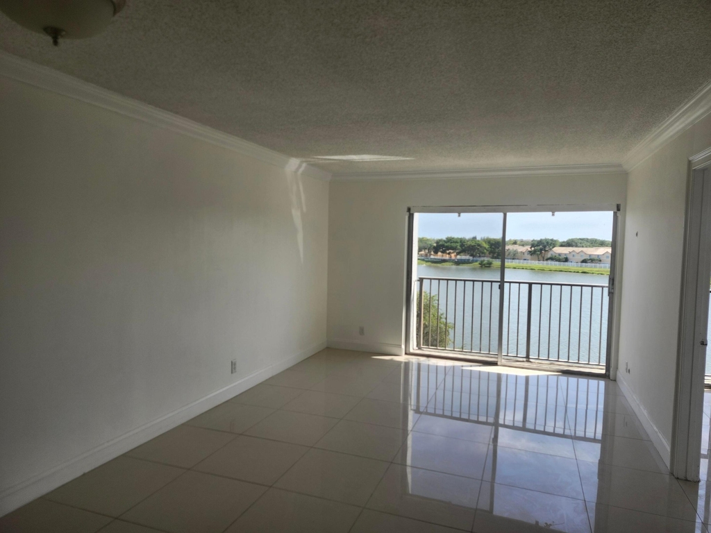 8600 N Sherman Circle N - Photo 2