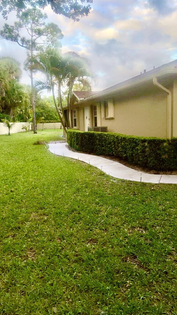 2004 Maplewood Drive - Photo 0