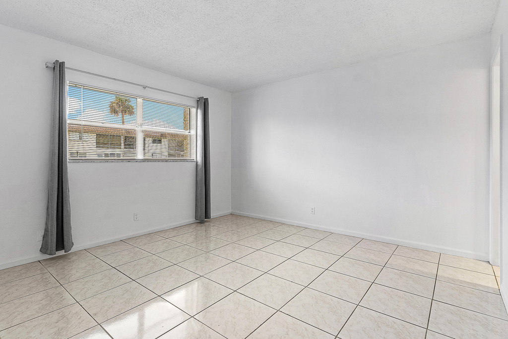 9855 Sandalfoot Boulevard - Photo 6