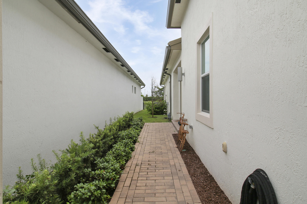 8914 Kingsmoor Way - Photo 5