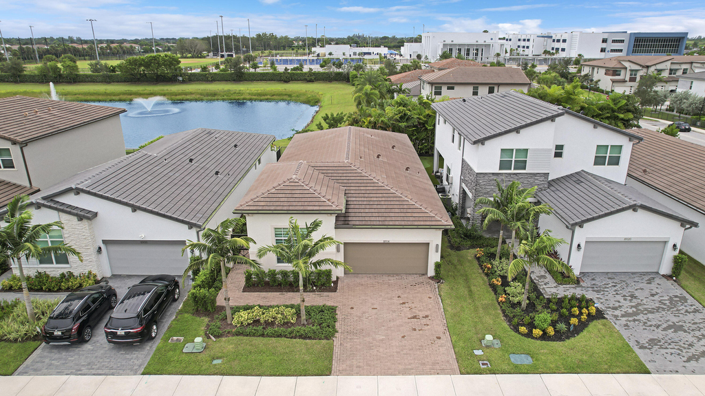 8914 Kingsmoor Way - Photo 1