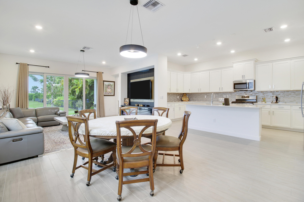 8914 Kingsmoor Way - Photo 8