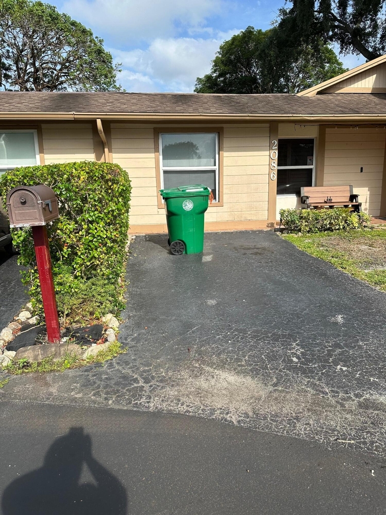 2086 Sw 71st Way - Photo 0