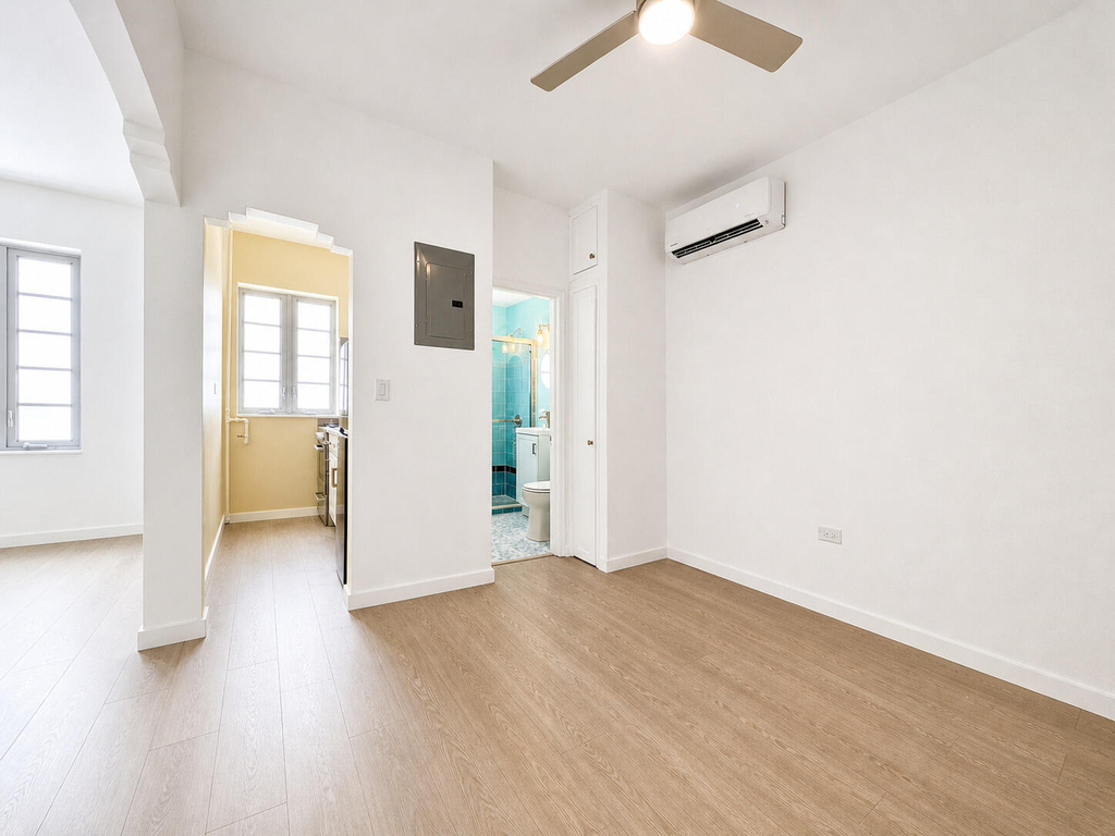 901 Collins Avenue - Photo 3