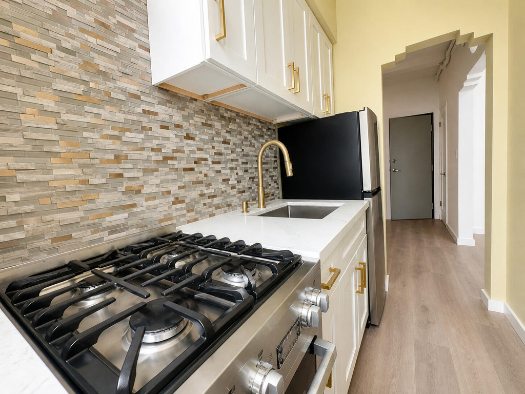 901 Collins Avenue - Photo 4