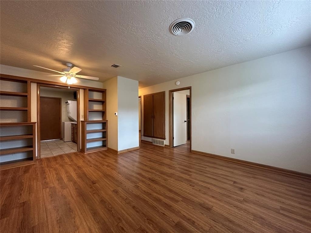 2023 Delaware Lane - Photo 2