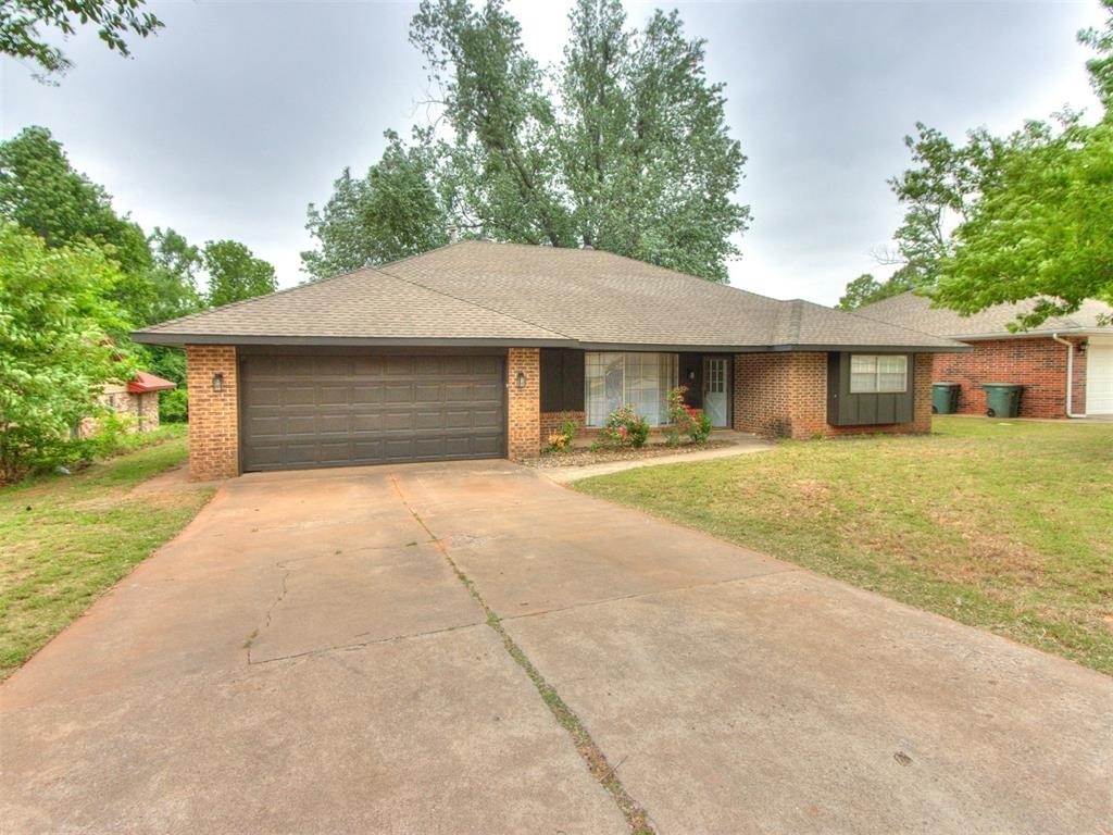 1400 Devonshire Circle - Photo 1