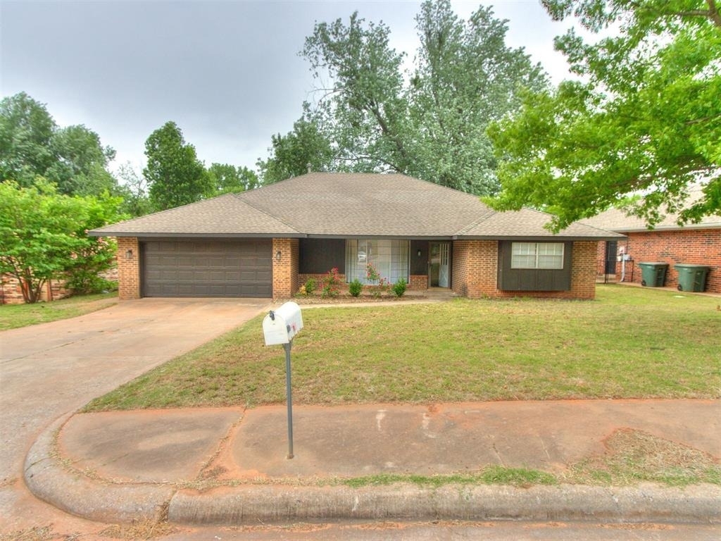 1400 Devonshire Circle - Photo 0