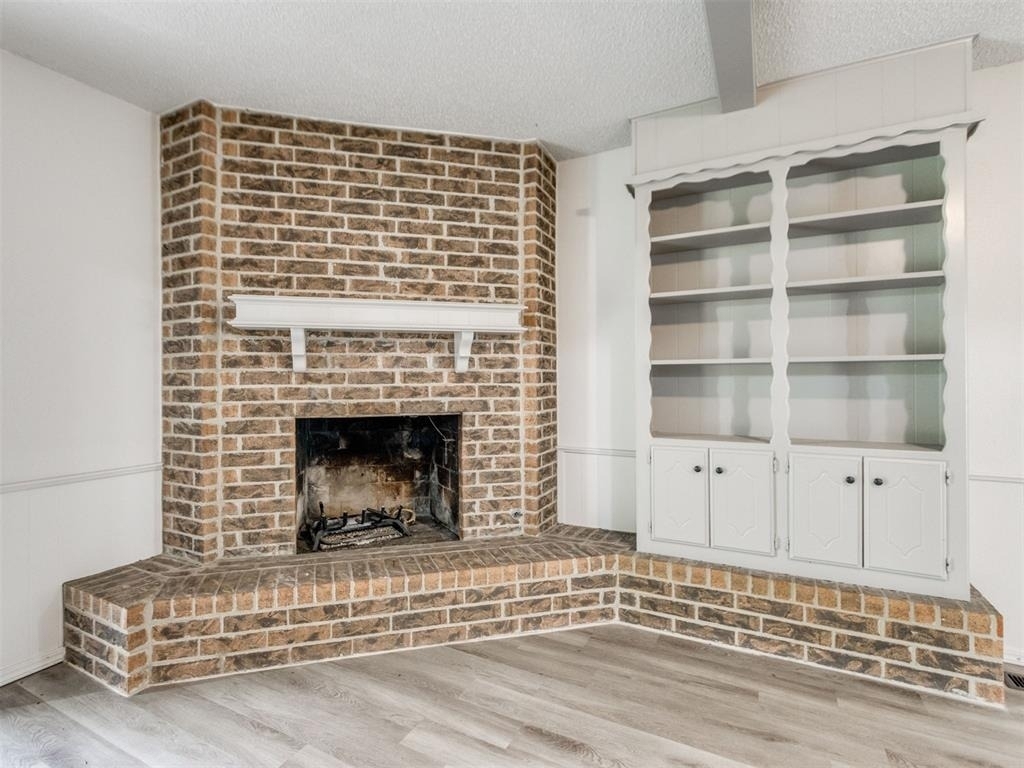 1400 Devonshire Circle - Photo 2