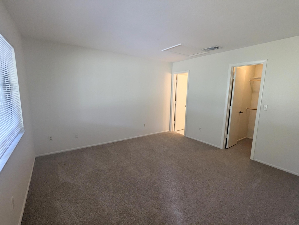 1455 Se Colchester Circle - Photo 10