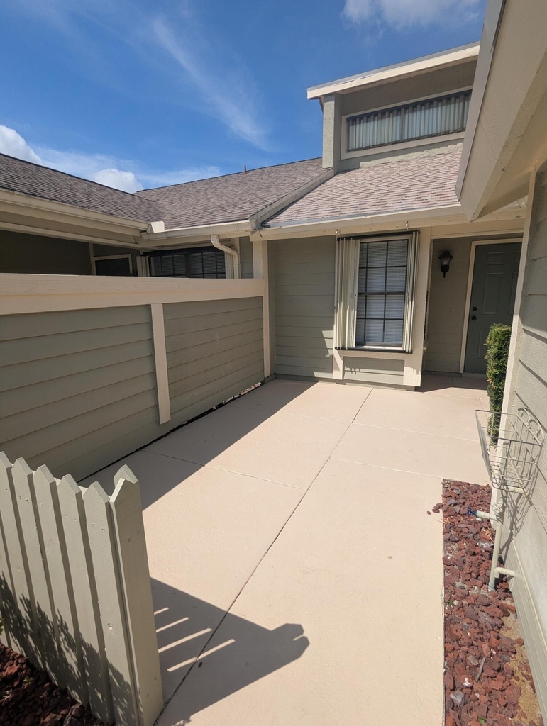 1455 Se Colchester Circle - Photo 2