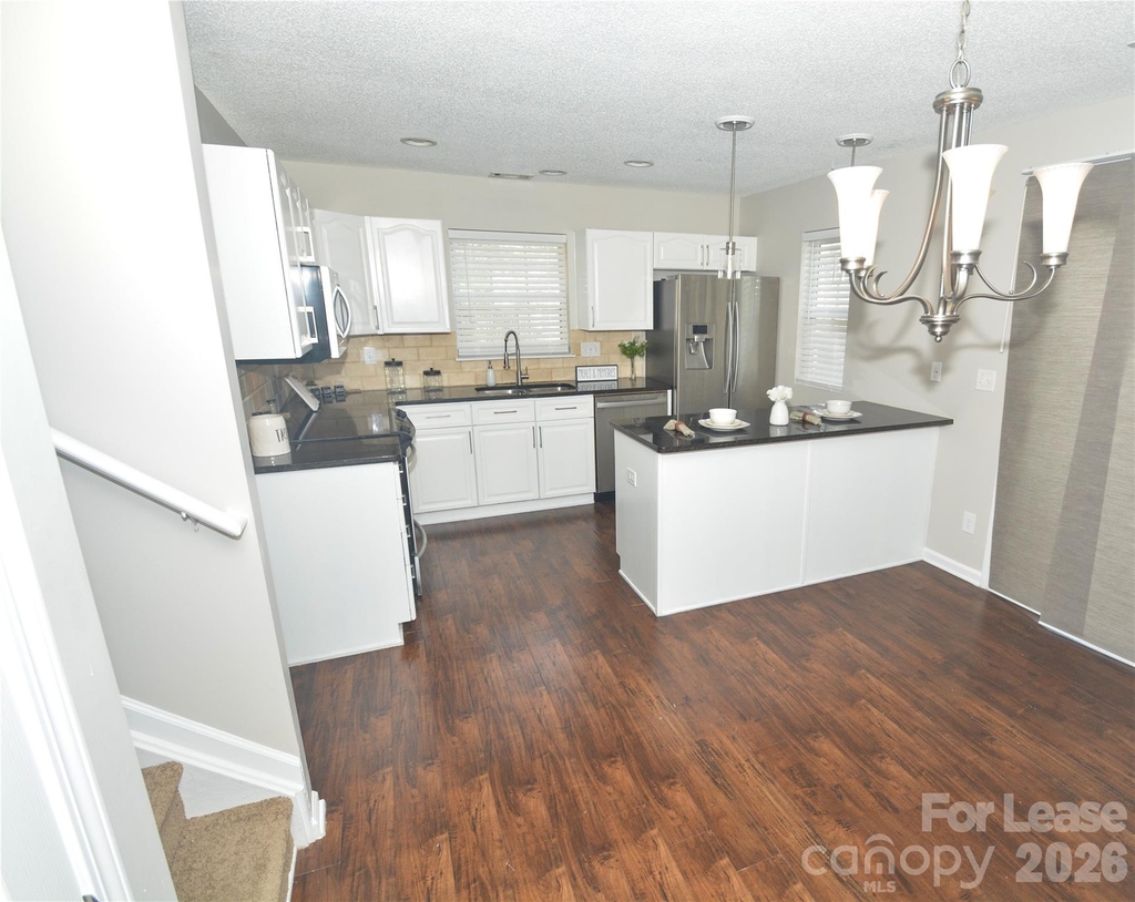 605 Mountainwater Drive - Photo 8