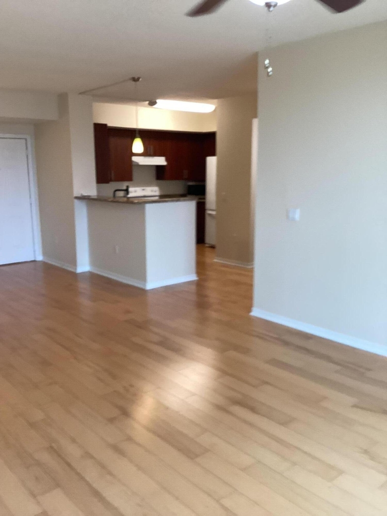 2421 Ne 65th Street - Photo 39