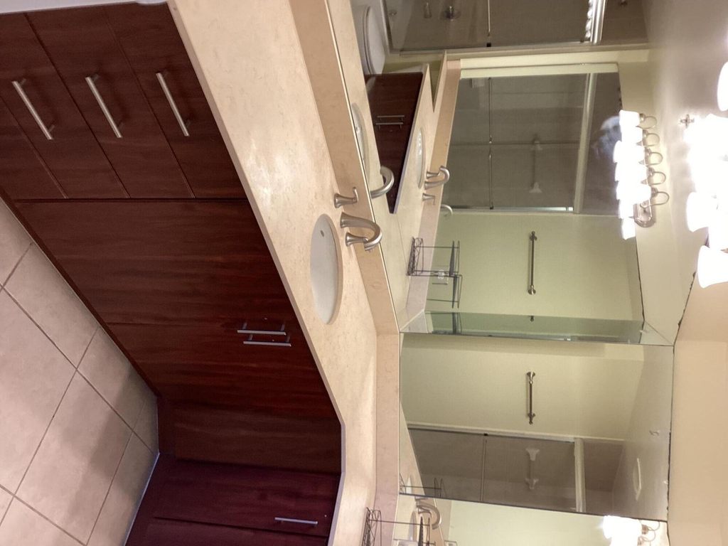 2421 Ne 65th Street - Photo 29