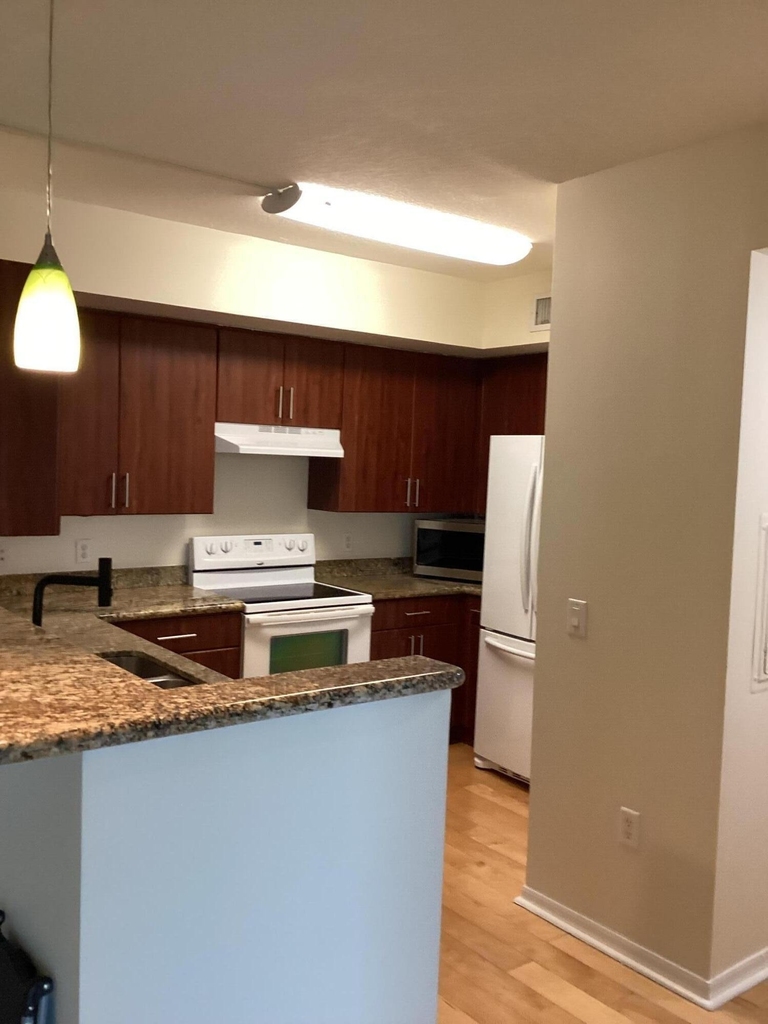 2421 Ne 65th Street - Photo 38