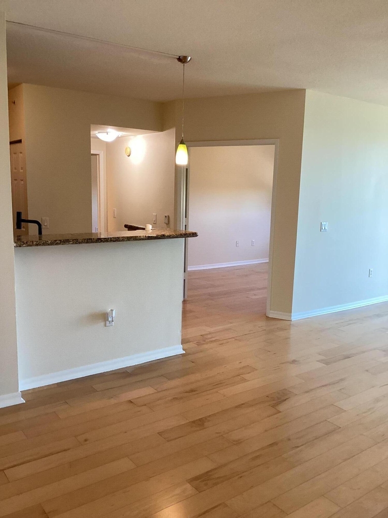 2421 Ne 65th Street - Photo 19