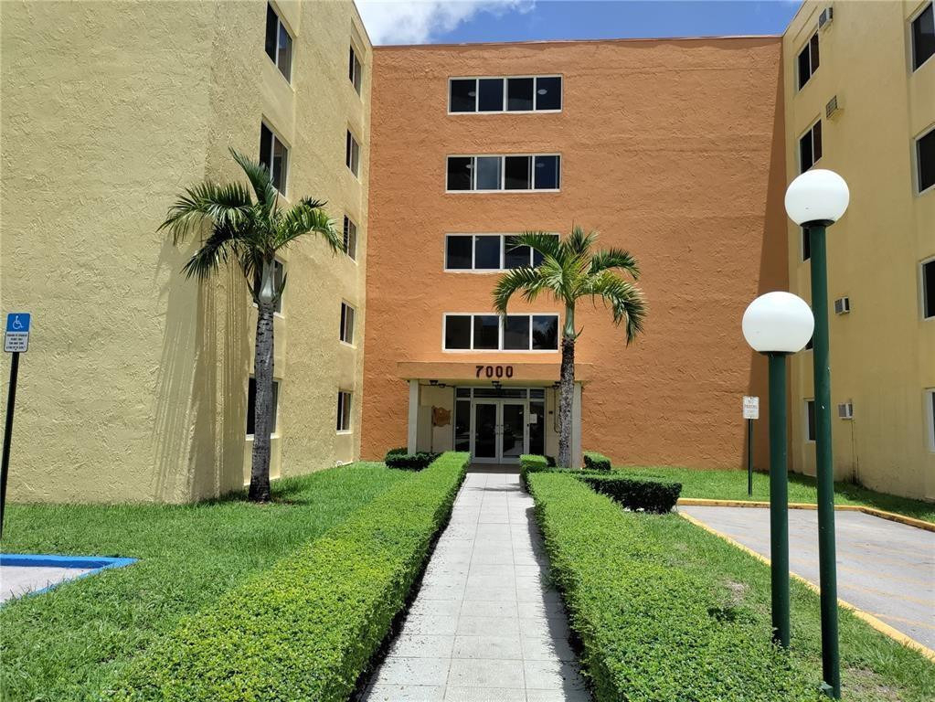 7000 Nw 186th Street - Photo 15