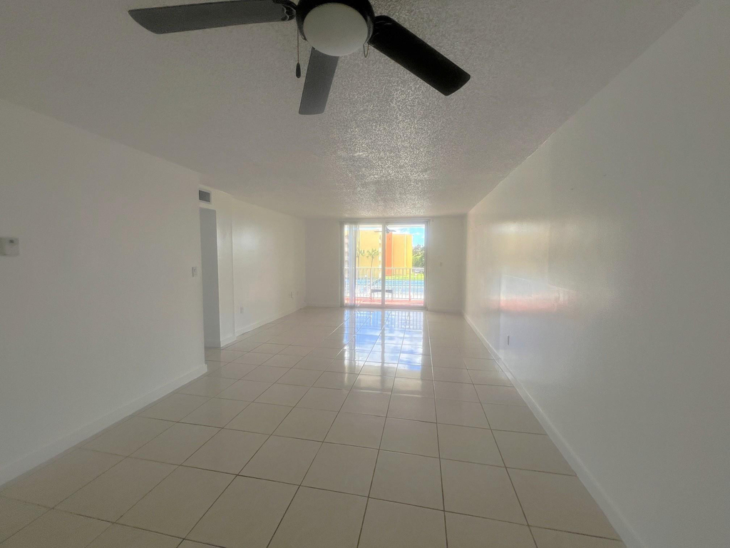 7000 Nw 186th Street - Photo 4