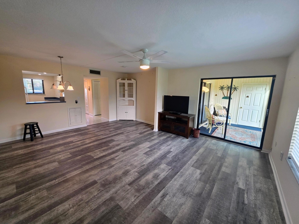 5403 Se Miles Grant Road - Photo 9