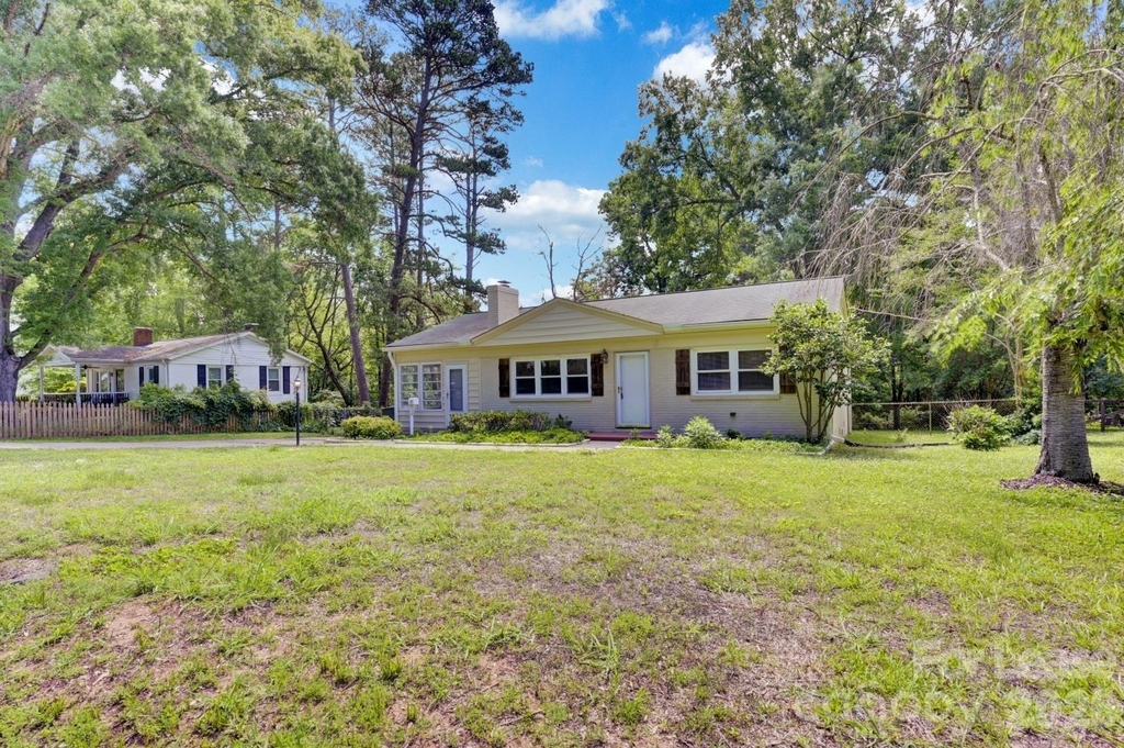 121 Marshdale Avenue Sw - Photo 2