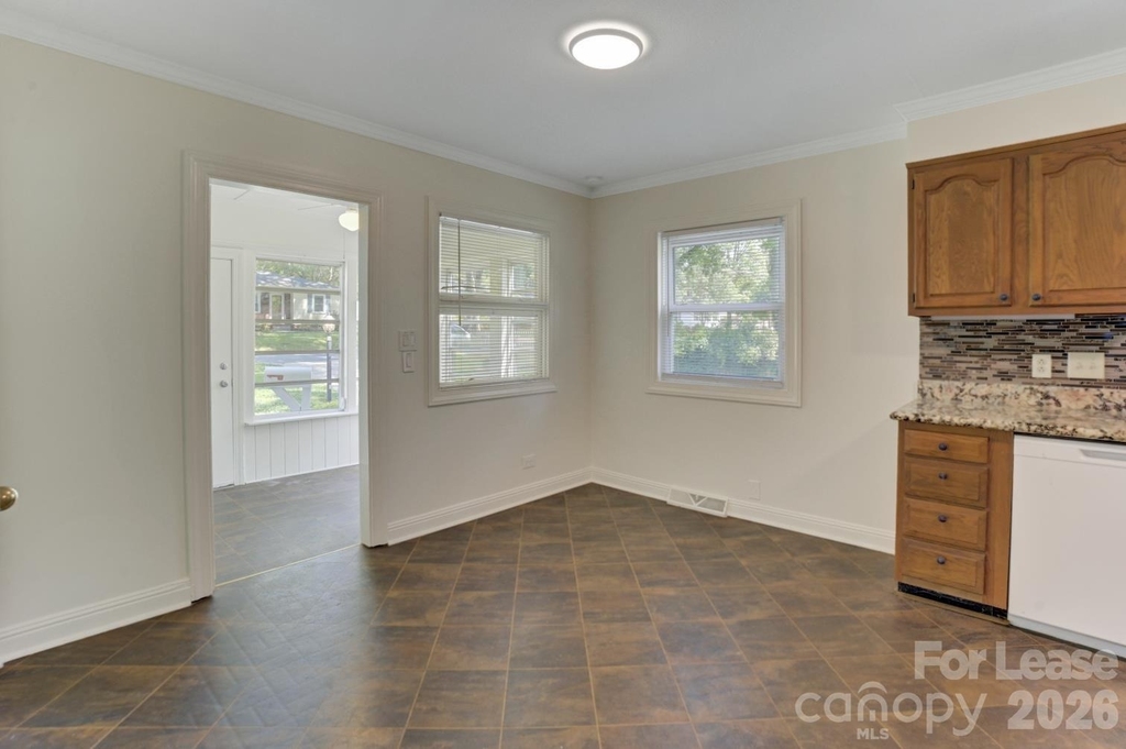 121 Marshdale Avenue Sw - Photo 8