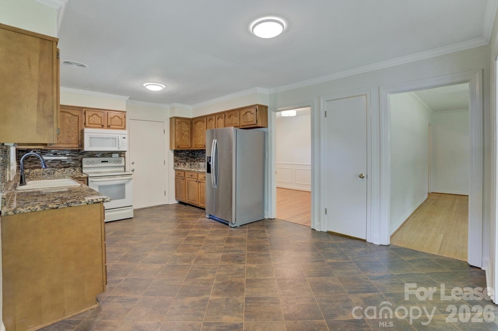 121 Marshdale Avenue Sw - Photo 9