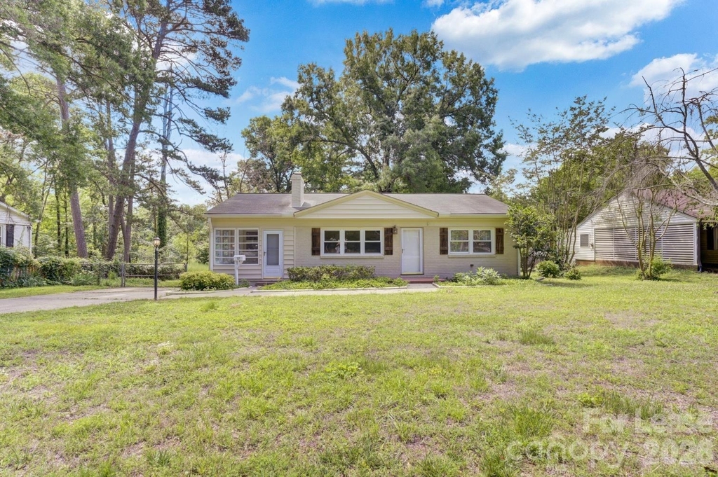 121 Marshdale Avenue Sw - Photo 0