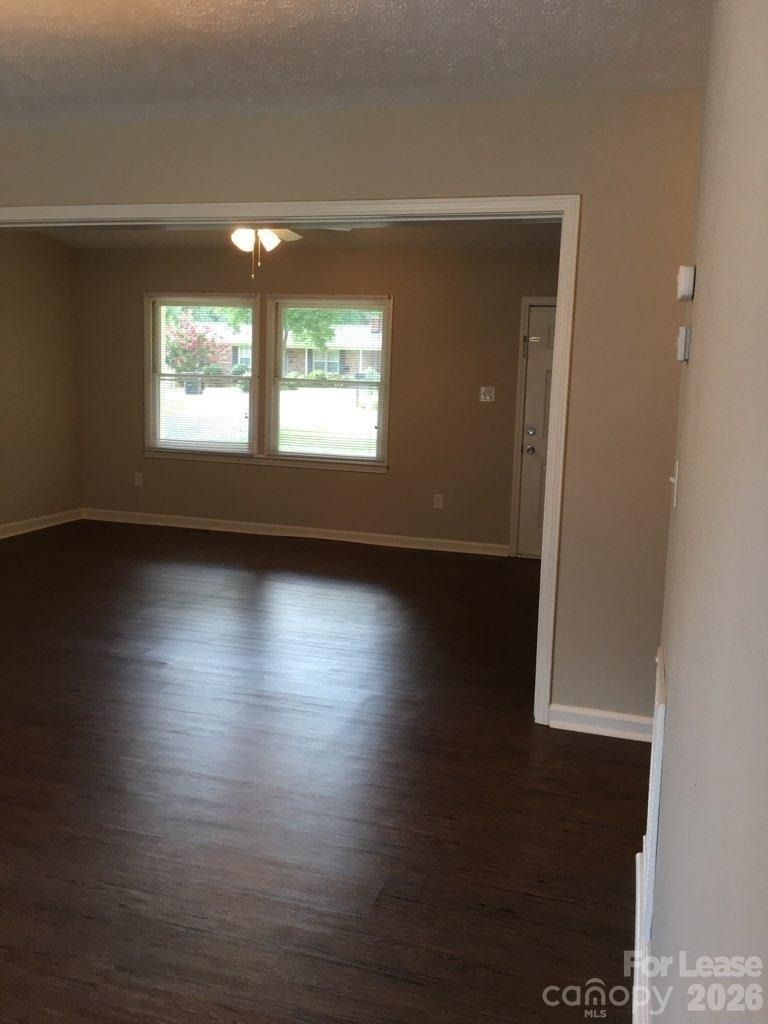 311 Hillcrest Drive - Photo 6