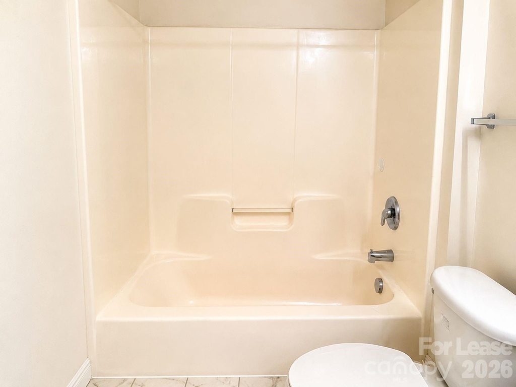 913 Tiger Lane - Photo 17
