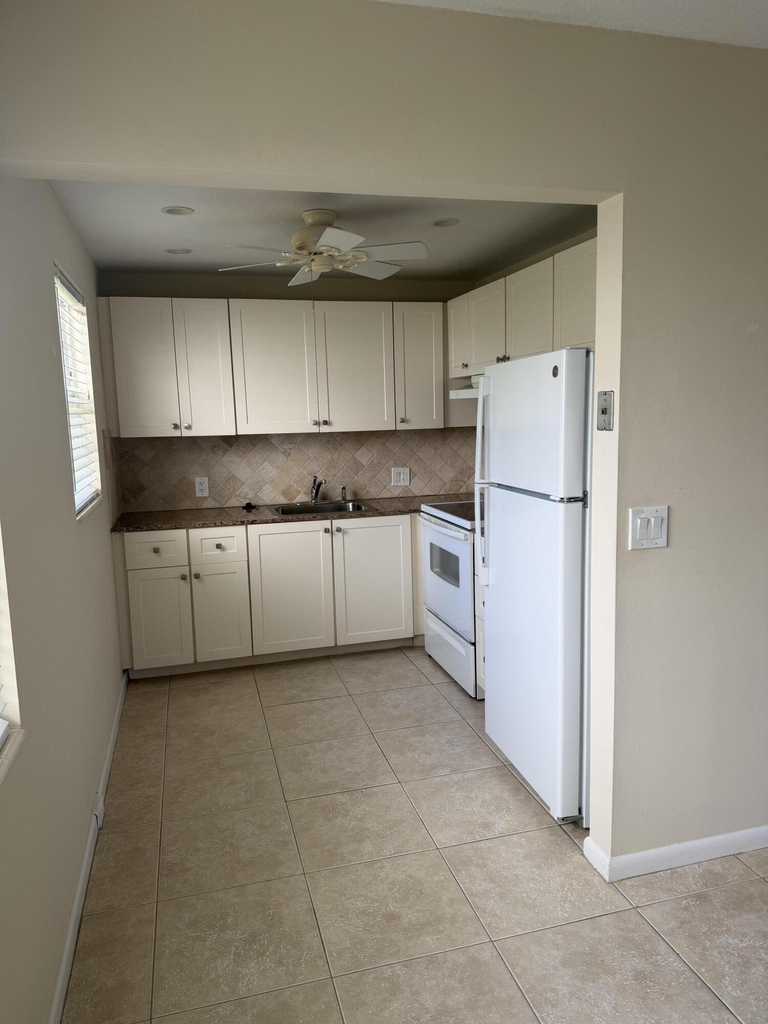137 Fanshaw D - Photo 7