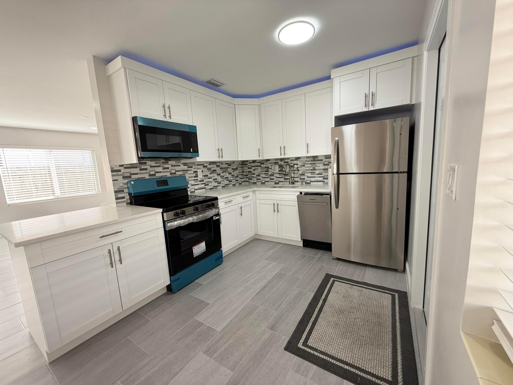 1405 N J Terrace - Photo 2
