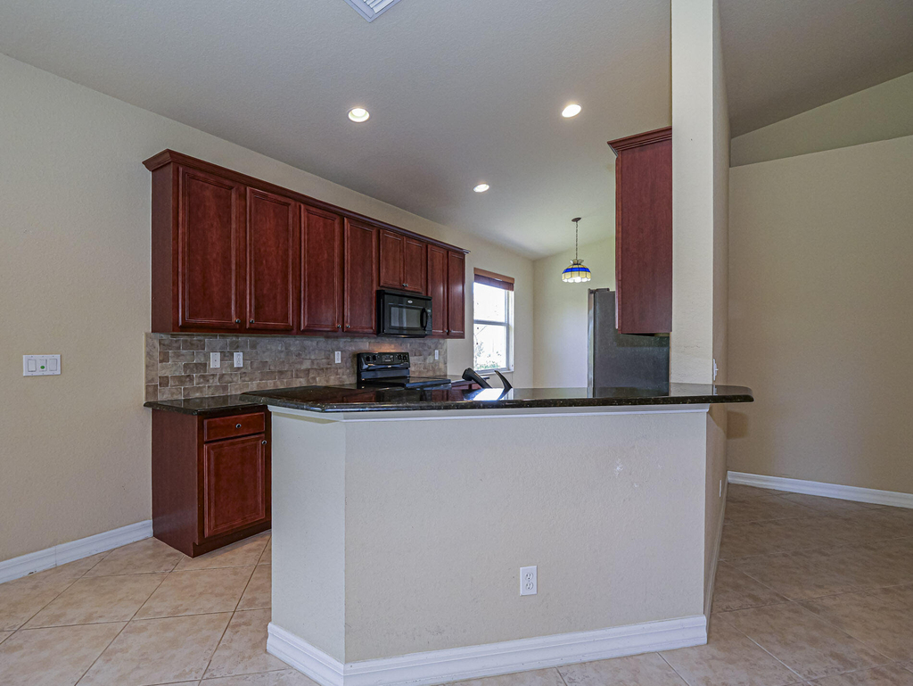 5561 57th Way - Photo 8