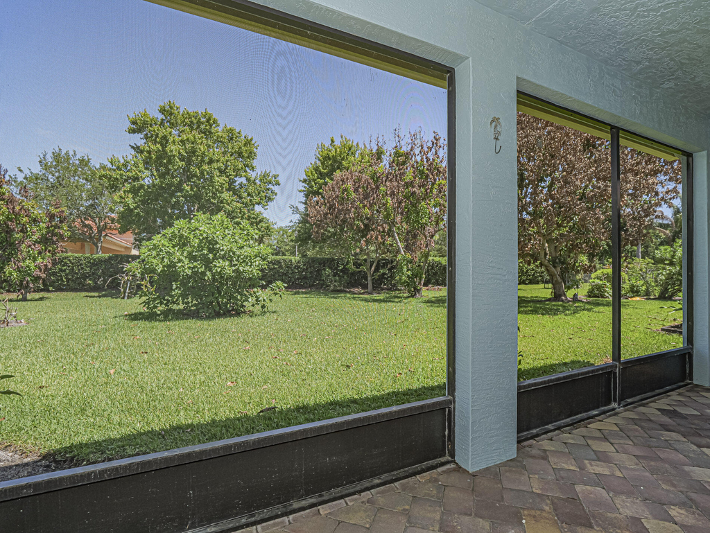 5561 57th Way - Photo 21